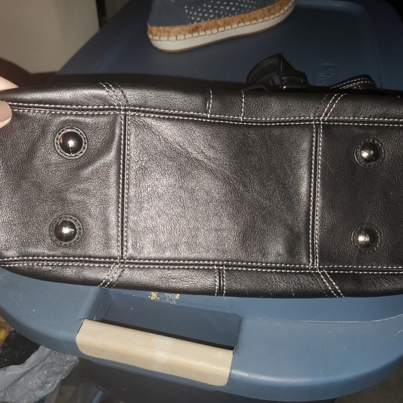Coach Leather Purse - Picture 4 of 4